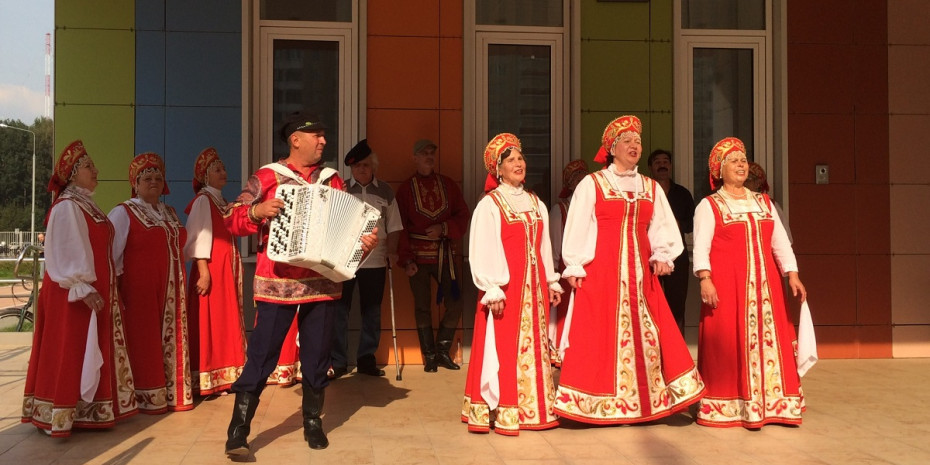 2018-09-09 Концерт "Россияночки" на избирательном участке в мкр. "Мортон"